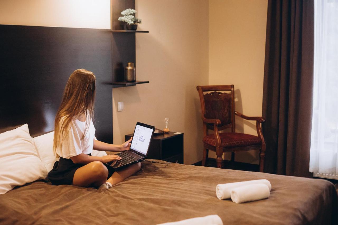 Alex Hotel โอเดสซา ภายนอก รูปภาพ